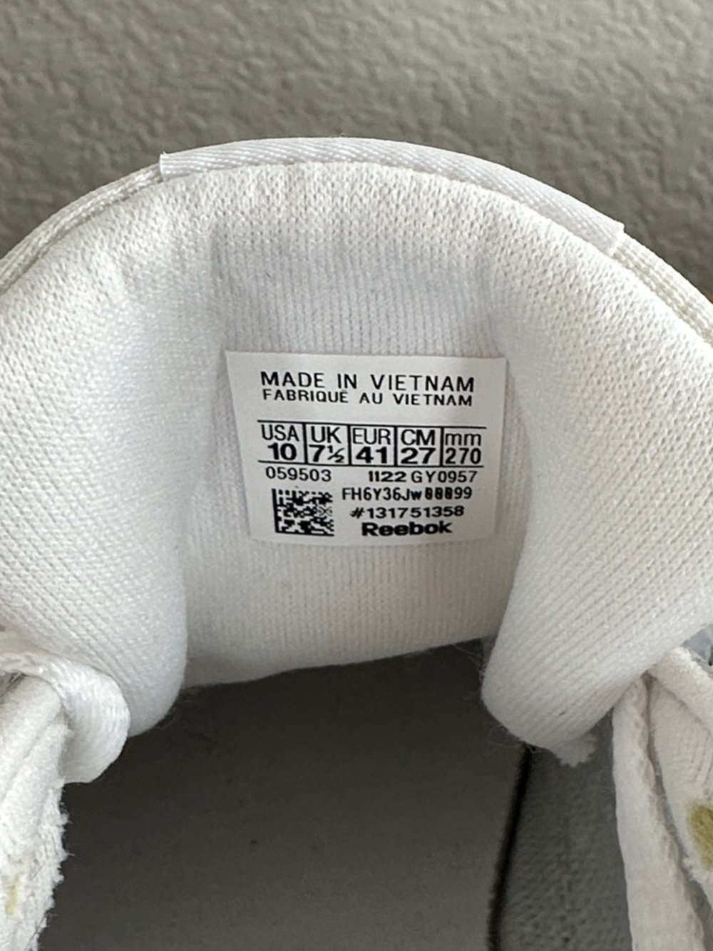 Reebok White Leather Classic Low-Top Sneakers - Picture 5 of 5